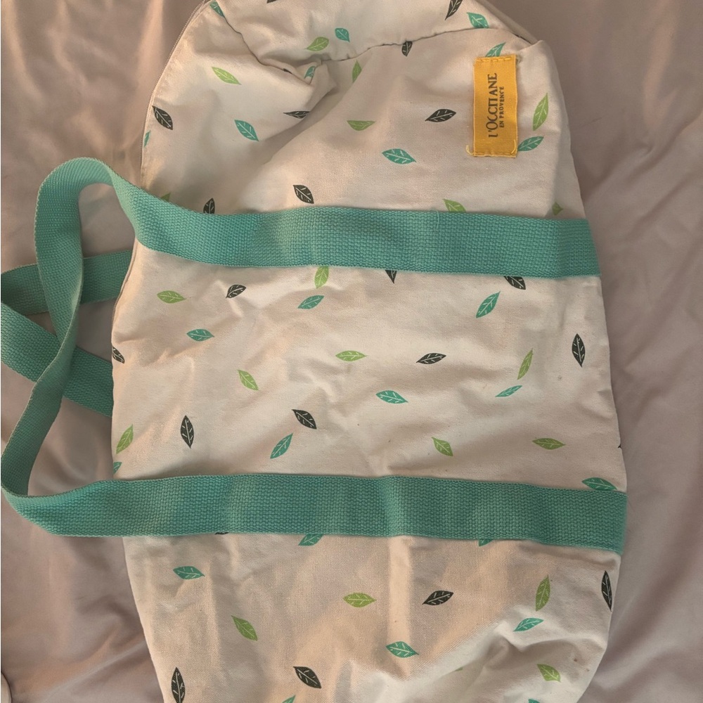 L'OCCITANE White and Green Leaf Pattern Bag